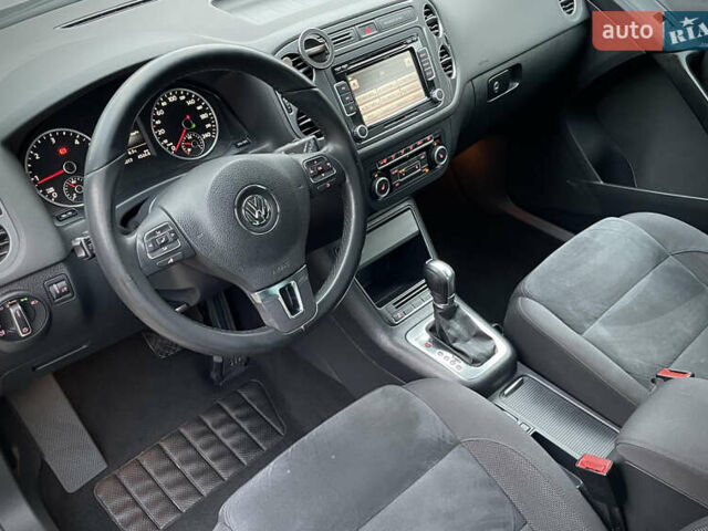 Серый Фольксваген Тигуан, объемом двигателя 2 л и пробегом 165 тыс. км за 15500 $, фото 31 на Automoto.ua