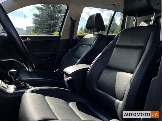Сірий Фольксваген Тігуан, об'ємом двигуна 2 л та пробігом 243 тис. км за 13200 $, фото 12 на Automoto.ua