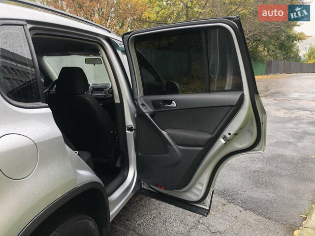 Сірий Фольксваген Тігуан, об'ємом двигуна 1.98 л та пробігом 197 тис. км за 13500 $, фото 37 на Automoto.ua