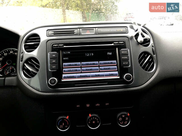 Сірий Фольксваген Тігуан, об'ємом двигуна 1.98 л та пробігом 197 тис. км за 13500 $, фото 42 на Automoto.ua