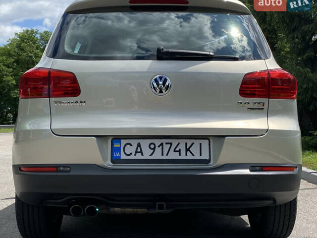Сірий Фольксваген Тігуан, об'ємом двигуна 2 л та пробігом 224 тис. км за 13900 $, фото 7 на Automoto.ua