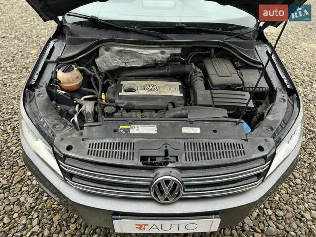 Серый Фольксваген Тигуан, объемом двигателя 2 л и пробегом 170 тыс. км за 12000 $, фото 9 на Automoto.ua