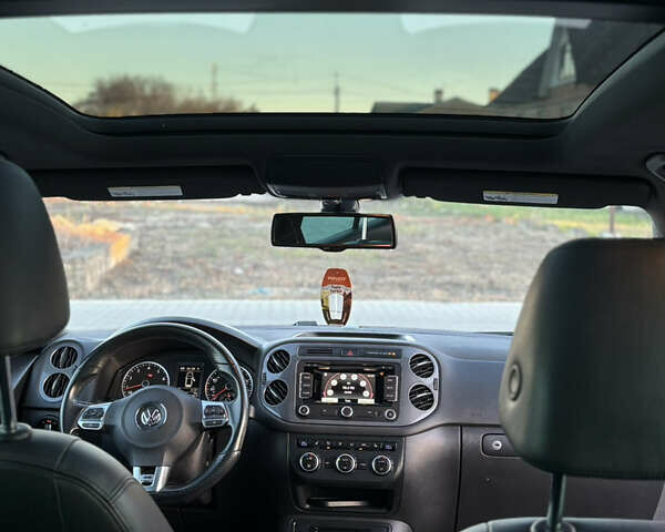 Серый Фольксваген Тигуан, объемом двигателя 2 л и пробегом 163 тыс. км за 14300 $, фото 17 на Automoto.ua