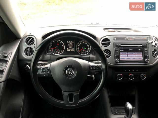 Сірий Фольксваген Тігуан, об'ємом двигуна 1.98 л та пробігом 197 тис. км за 13500 $, фото 31 на Automoto.ua