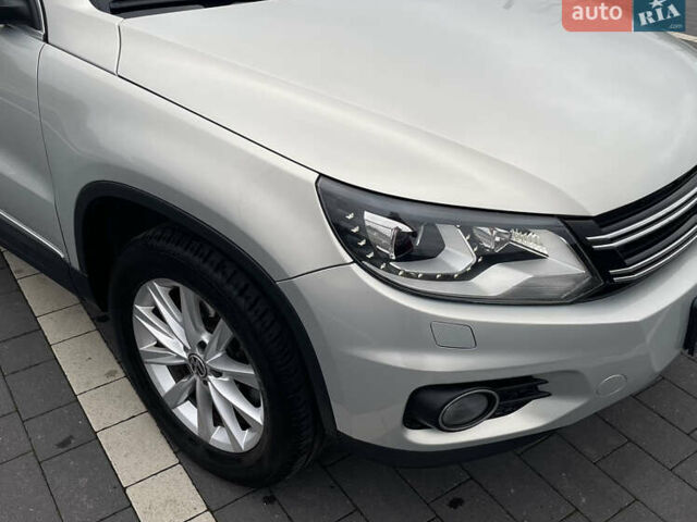 Серый Фольксваген Тигуан, объемом двигателя 2 л и пробегом 165 тыс. км за 15500 $, фото 4 на Automoto.ua