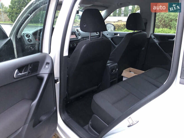 Сірий Фольксваген Тігуан, об'ємом двигуна 1.97 л та пробігом 214 тис. км за 12500 $, фото 15 на Automoto.ua