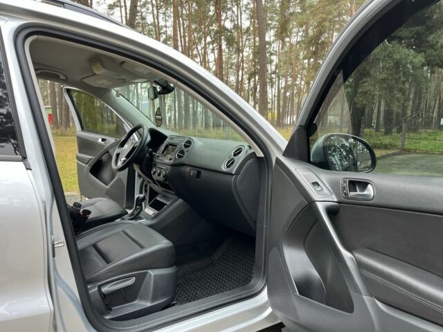 Серый Фольксваген Тигуан, объемом двигателя 2 л и пробегом 194 тыс. км за 12400 $, фото 17 на Automoto.ua