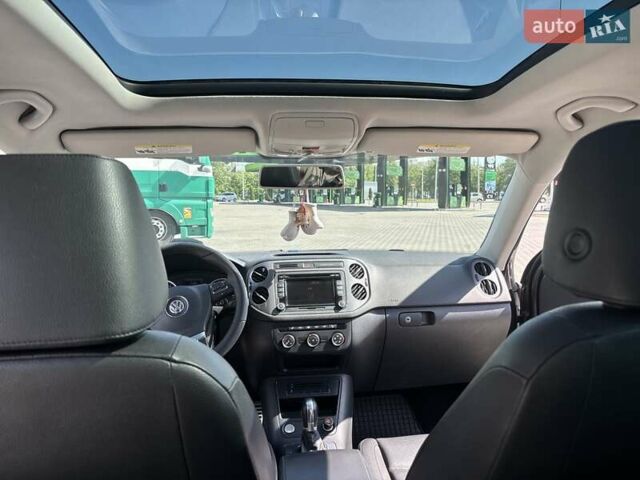 Сірий Фольксваген Тігуан, об'ємом двигуна 1.98 л та пробігом 175 тис. км за 13100 $, фото 12 на Automoto.ua