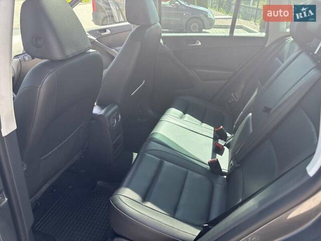 Сірий Фольксваген Тігуан, об'ємом двигуна 1.98 л та пробігом 175 тис. км за 13100 $, фото 13 на Automoto.ua