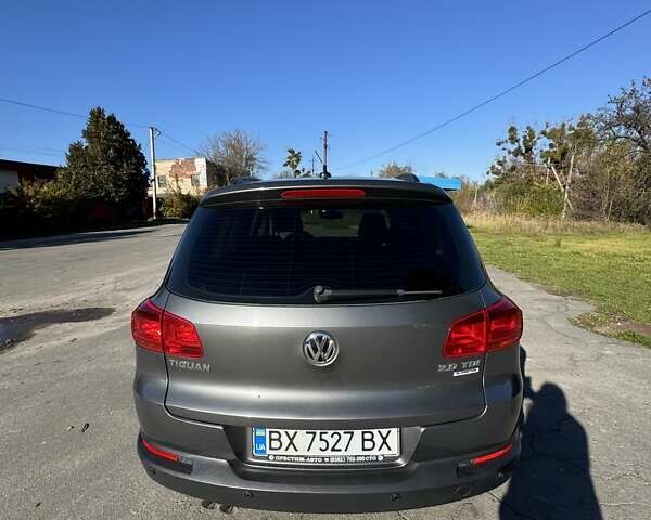 Серый Фольксваген Тигуан, объемом двигателя 1.97 л и пробегом 159 тыс. км за 16500 $, фото 5 на Automoto.ua