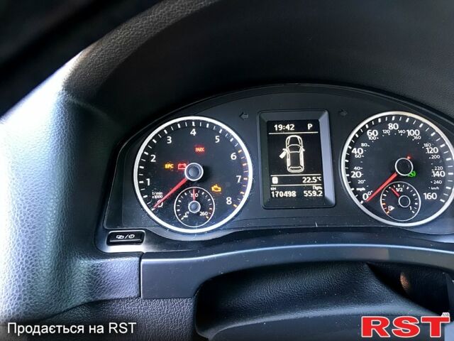 Сірий Фольксваген Тігуан, об'ємом двигуна 2 л та пробігом 170 тис. км за 12500 $, фото 3 на Automoto.ua