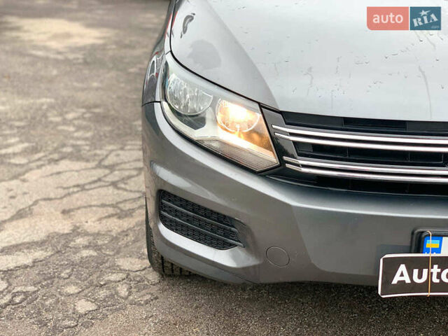 Серый Фольксваген Тигуан, объемом двигателя 2 л и пробегом 195 тыс. км за 15340 $, фото 11 на Automoto.ua