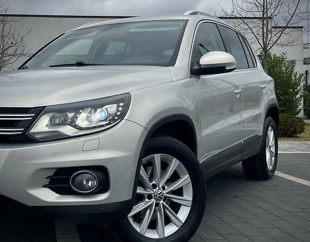 Серый Фольксваген Тигуан, объемом двигателя 2 л и пробегом 165 тыс. км за 15500 $, фото 9 на Automoto.ua