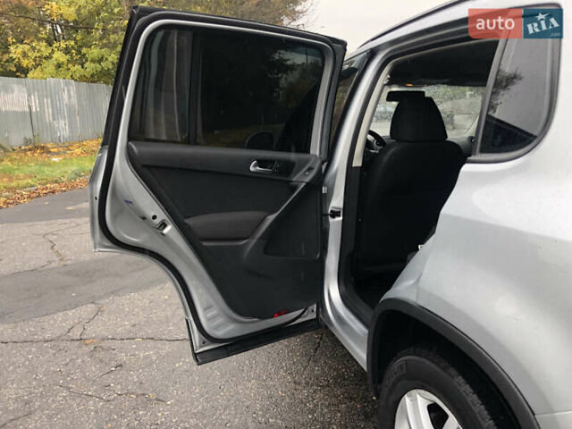 Сірий Фольксваген Тігуан, об'ємом двигуна 1.98 л та пробігом 197 тис. км за 13500 $, фото 25 на Automoto.ua