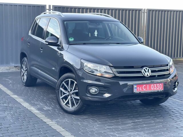 Серый Фольксваген Тигуан, объемом двигателя 2 л и пробегом 160 тыс. км за 17499 $, фото 2 на Automoto.ua