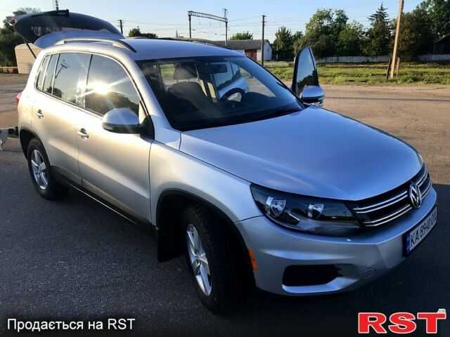 Сірий Фольксваген Тігуан, об'ємом двигуна 2 л та пробігом 170 тис. км за 12500 $, фото 4 на Automoto.ua
