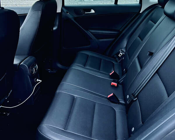 Серый Фольксваген Тигуан, объемом двигателя 1.98 л и пробегом 199 тыс. км за 13000 $, фото 12 на Automoto.ua