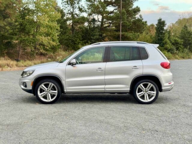 Сірий Фольксваген Тігуан, об'ємом двигуна 2 л та пробігом 74 тис. км за 8100 $, фото 3 на Automoto.ua