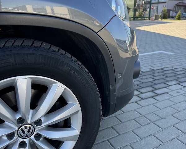 Серый Фольксваген Тигуан, объемом двигателя 1.97 л и пробегом 159 тыс. км за 16500 $, фото 8 на Automoto.ua