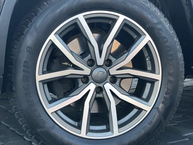 Серый Фольксваген Тигуан, объемом двигателя 2 л и пробегом 160 тыс. км за 17499 $, фото 6 на Automoto.ua