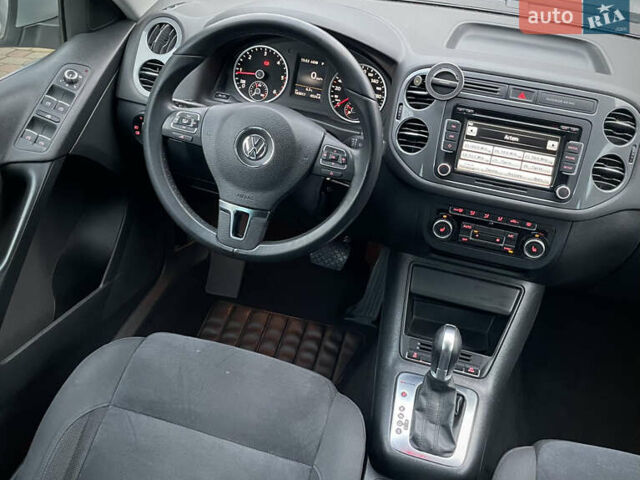 Серый Фольксваген Тигуан, объемом двигателя 2 л и пробегом 165 тыс. км за 15500 $, фото 49 на Automoto.ua