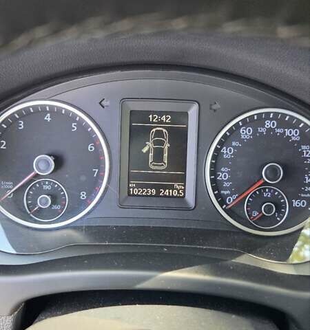 Сірий Фольксваген Тігуан, об'ємом двигуна 1.98 л та пробігом 112 тис. км за 15000 $, фото 4 на Automoto.ua