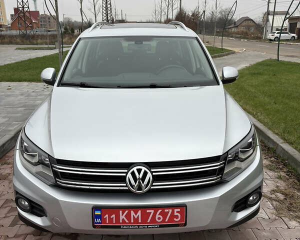 Серый Фольксваген Тигуан, объемом двигателя 2 л и пробегом 125 тыс. км за 14999 $, фото 12 на Automoto.ua