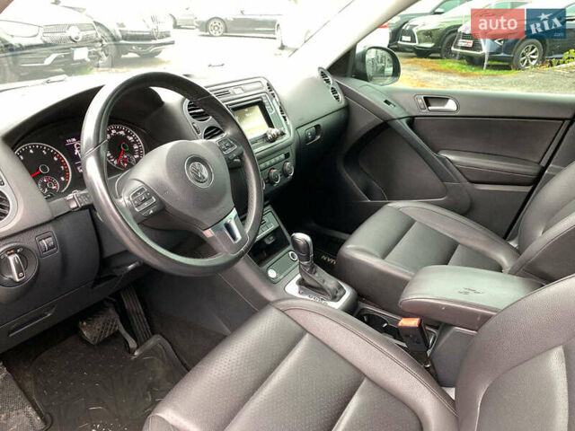 Серый Фольксваген Тигуан, объемом двигателя 2 л и пробегом 195 тыс. км за 15340 $, фото 15 на Automoto.ua