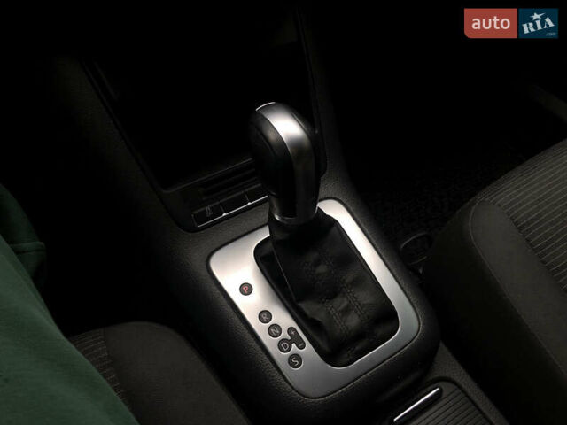 Сірий Фольксваген Тігуан, об'ємом двигуна 1.98 л та пробігом 197 тис. км за 13500 $, фото 40 на Automoto.ua