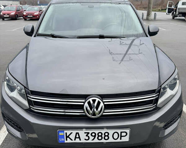 Сірий Фольксваген Тігуан, об'ємом двигуна 1.98 л та пробігом 187 тис. км за 12700 $, фото 1 на Automoto.ua