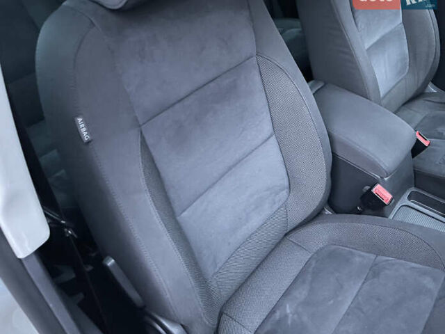 Серый Фольксваген Тигуан, объемом двигателя 2 л и пробегом 165 тыс. км за 15500 $, фото 43 на Automoto.ua