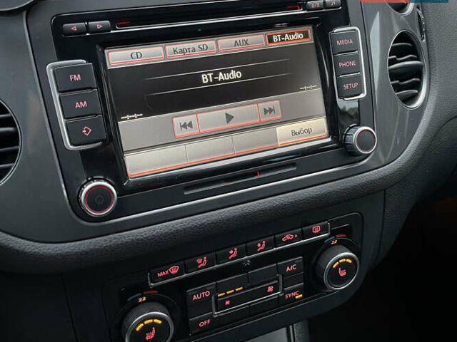 Серый Фольксваген Тигуан, объемом двигателя 2 л и пробегом 165 тыс. км за 15500 $, фото 52 на Automoto.ua