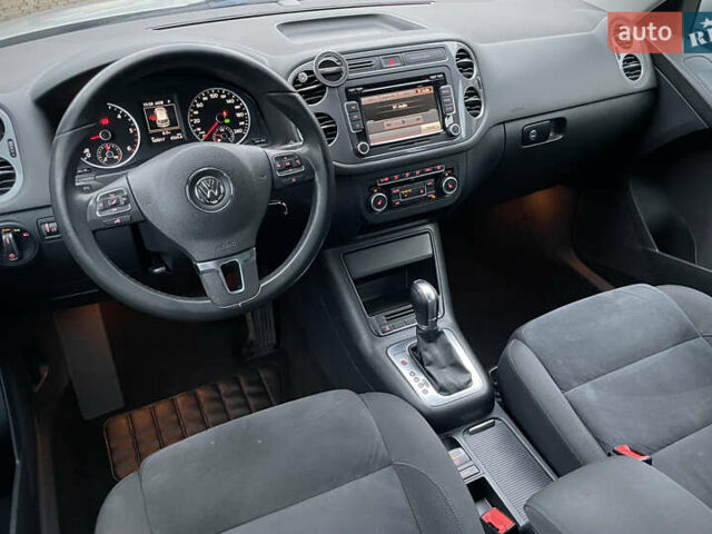 Серый Фольксваген Тигуан, объемом двигателя 2 л и пробегом 165 тыс. км за 15500 $, фото 56 на Automoto.ua