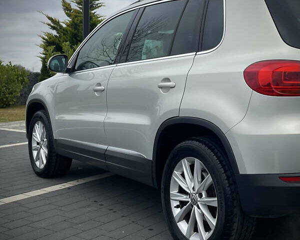Серый Фольксваген Тигуан, объемом двигателя 2 л и пробегом 165 тыс. км за 15500 $, фото 23 на Automoto.ua