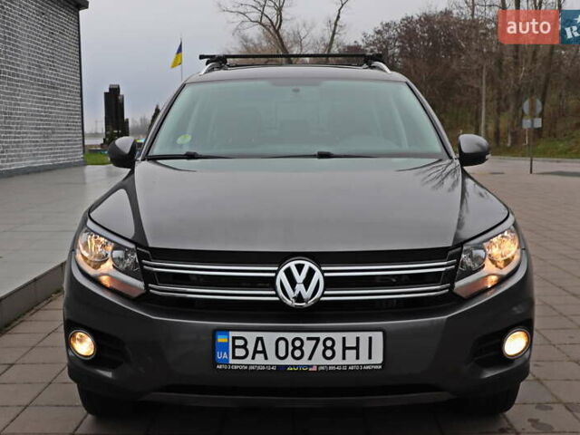 Сірий Фольксваген Тігуан, об'ємом двигуна 2 л та пробігом 150 тис. км за 13999 $, фото 1 на Automoto.ua