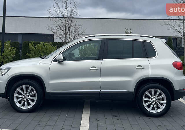 Серый Фольксваген Тигуан, объемом двигателя 2 л и пробегом 165 тыс. км за 15500 $, фото 24 на Automoto.ua