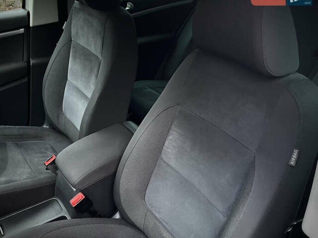 Серый Фольксваген Тигуан, объемом двигателя 2 л и пробегом 165 тыс. км за 15500 $, фото 41 на Automoto.ua