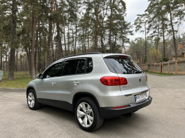 Серый Фольксваген Тигуан, объемом двигателя 2 л и пробегом 194 тыс. км за 12400 $, фото 3 на Automoto.ua