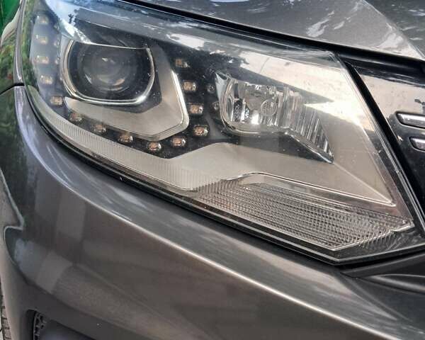 Серый Фольксваген Тигуан, объемом двигателя 1.98 л и пробегом 198 тыс. км за 14500 $, фото 4 на Automoto.ua