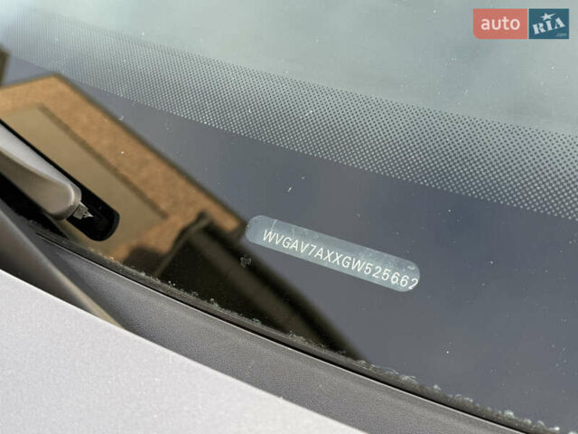 Сірий Фольксваген Тігуан, об'ємом двигуна 2 л та пробігом 176 тис. км за 12400 $, фото 45 на Automoto.ua