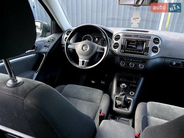 Серый Фольксваген Тигуан, объемом двигателя 1.97 л и пробегом 162 тыс. км за 17499 $, фото 14 на Automoto.ua