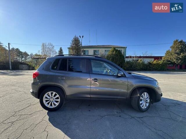 Серый Фольксваген Тигуан, объемом двигателя 1.97 л и пробегом 159 тыс. км за 16500 $, фото 3 на Automoto.ua