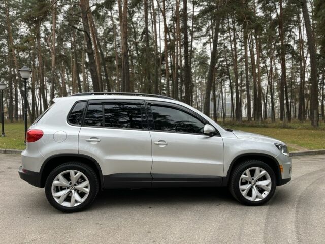 Серый Фольксваген Тигуан, объемом двигателя 2 л и пробегом 194 тыс. км за 12400 $, фото 5 на Automoto.ua