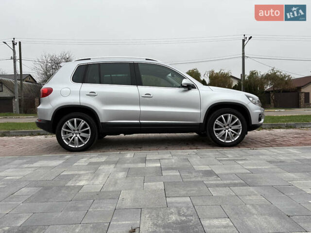 Серый Фольксваген Тигуан, объемом двигателя 2 л и пробегом 125 тыс. км за 14999 $, фото 5 на Automoto.ua