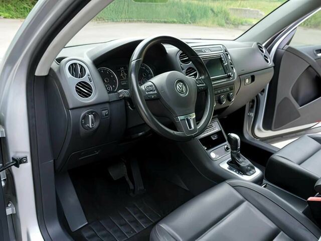 Серый Фольксваген Тигуан, объемом двигателя 2 л и пробегом 77 тыс. км за 8900 $, фото 8 на Automoto.ua