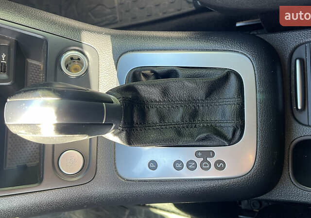 Сірий Фольксваген Тігуан, об'ємом двигуна 1.98 л та пробігом 148 тис. км за 13000 $, фото 8 на Automoto.ua