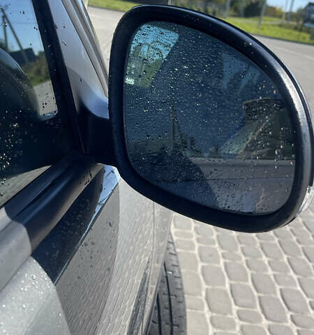 Сірий Фольксваген Тігуан, об'ємом двигуна 1.98 л та пробігом 148 тис. км за 13000 $, фото 16 на Automoto.ua