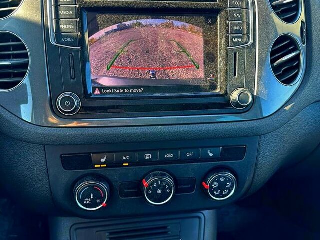 Серый Фольксваген Тигуан, объемом двигателя 2 л и пробегом 195 тыс. км за 13000 $, фото 8 на Automoto.ua