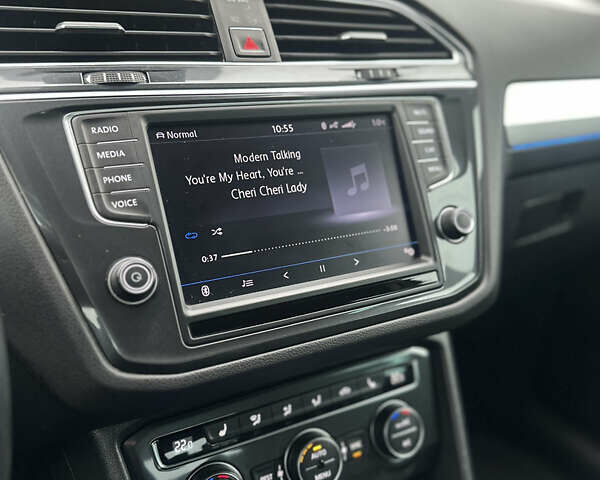 Серый Фольксваген Тигуан, объемом двигателя 1.98 л и пробегом 115 тыс. км за 23300 $, фото 45 на Automoto.ua