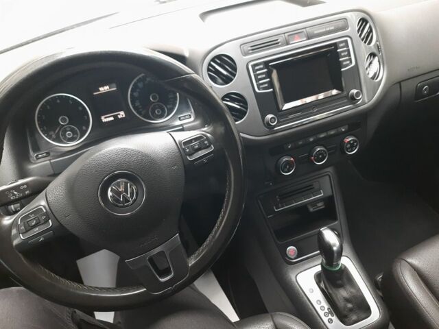 Сірий Фольксваген Тігуан, об'ємом двигуна 2 л та пробігом 193 тис. км за 12999 $, фото 11 на Automoto.ua